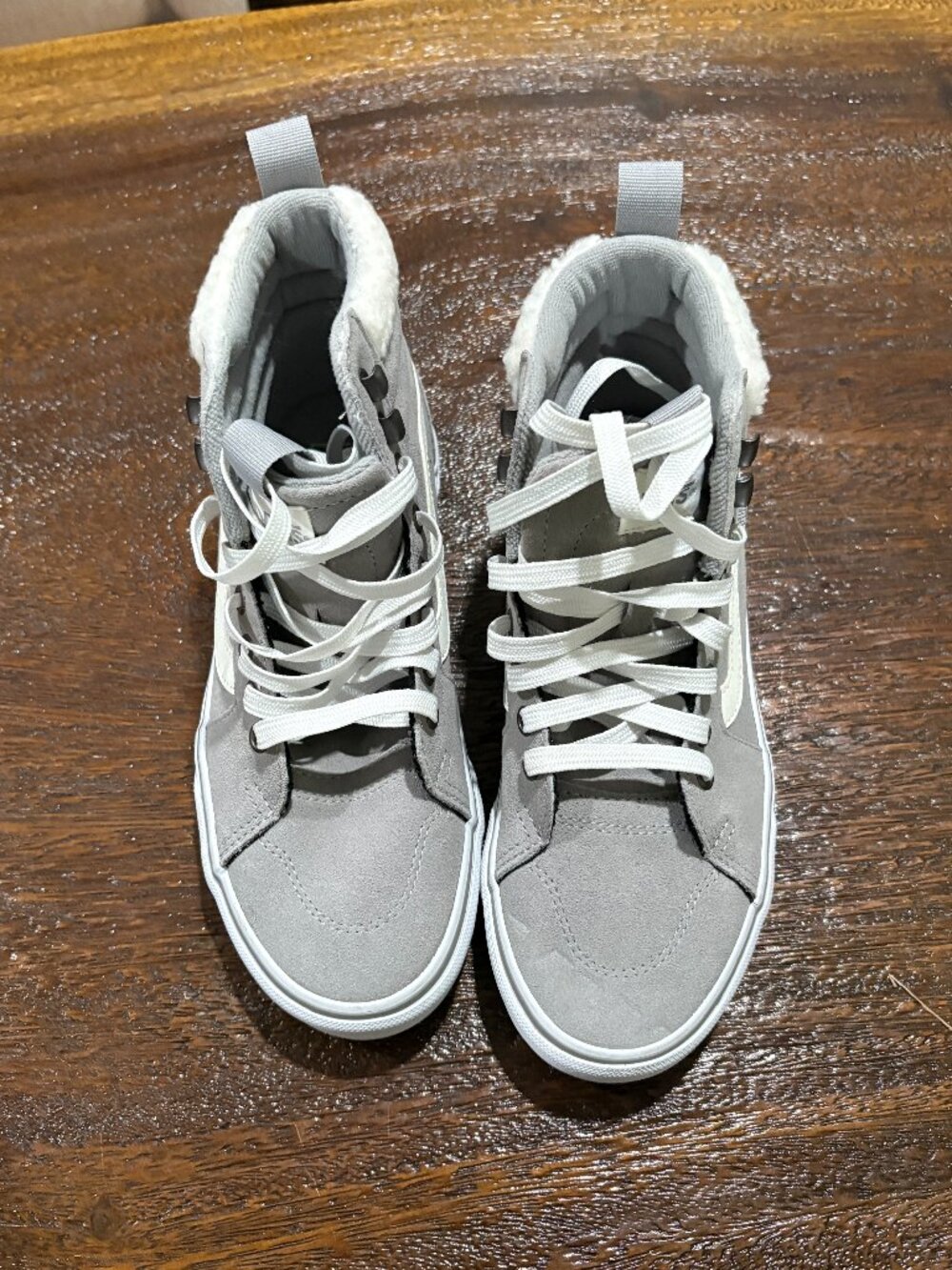 Ladies Light Gray High Top Van Sneakers Lace Up Tennis Shoes sz 7 NEW